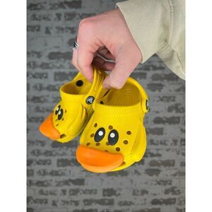 Crocs | kids yellow rubber duck clogs